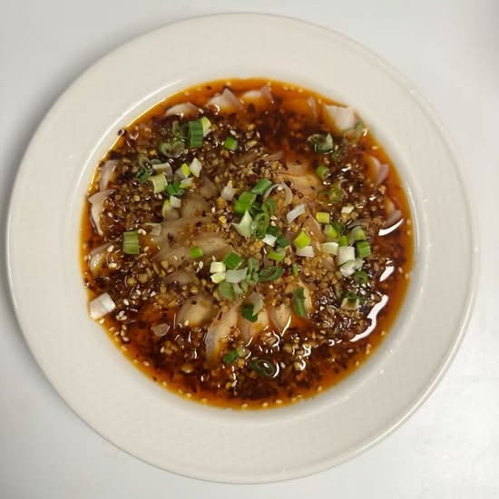 Sliced pork with garlic sauce 蒜泥白肉
